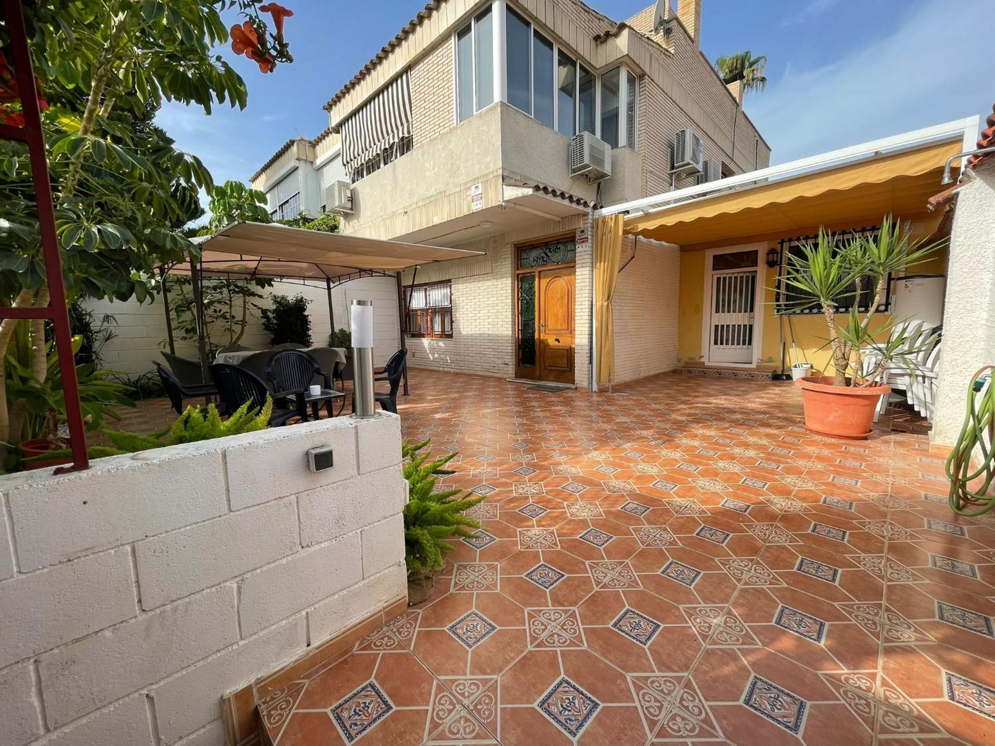 Bungalow Familiar Con Piscina サン・ホアン・デ・アリカンテ エクステリア 写真